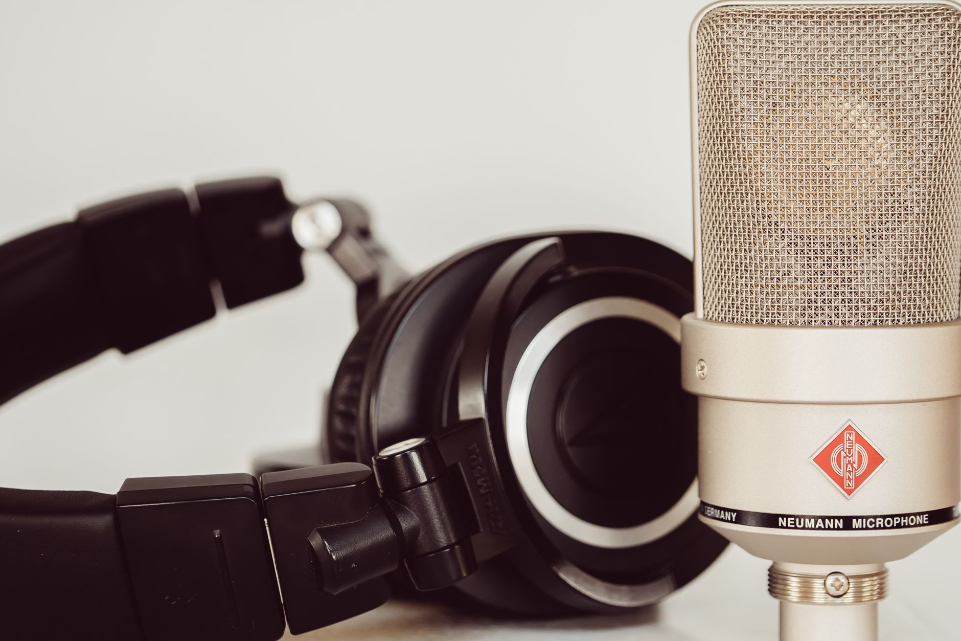 Spotify & Podcast Links: One Smart URL for Every Listener